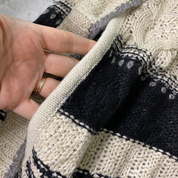 Cliche Couture Wool Blend Chunky Cable Knit Poncho Cream Gray Black - Picture 6 of 9